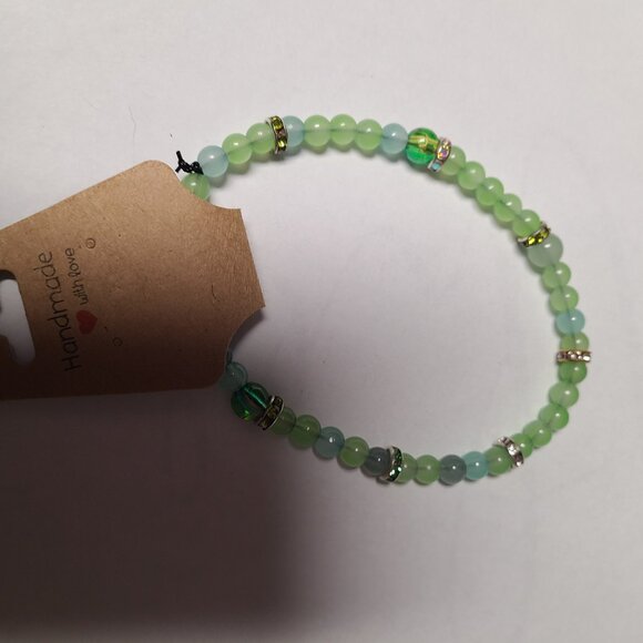 Handmade  Green  Bracelets - Picture 3 of 4